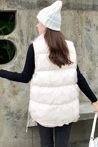 Ležeran ženski prsluk sa džepovima - bijela i crna boja