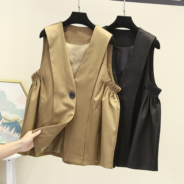 Vesta eleganta de dama cu nasturi si decolteu in V