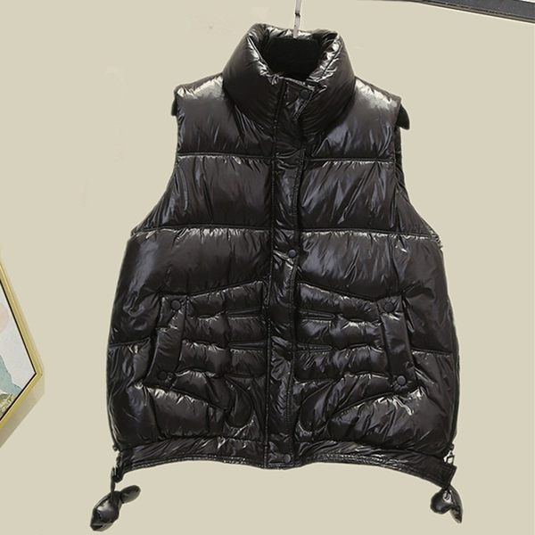 Női alkalmi mellény magas gallérral - fekete-fehér színben