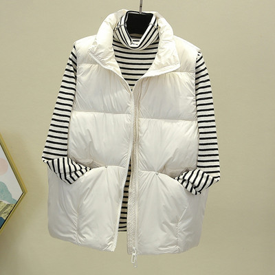 Ležeran ženski prsluk s patentnim zatvaračem i džepom