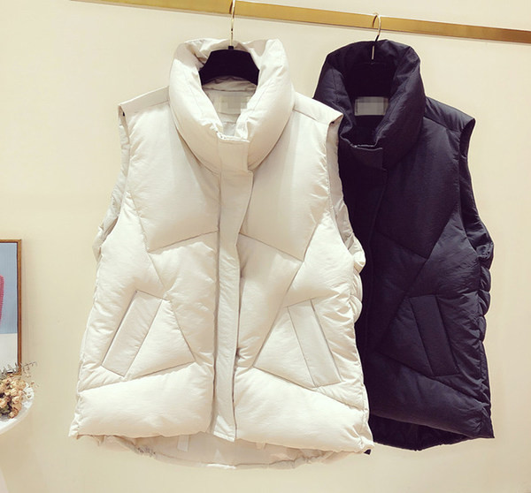 Moteriška laisvalaikio vidutinio ilgio liemenė