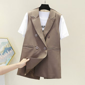 Vesta de dama la moda cu nasturi