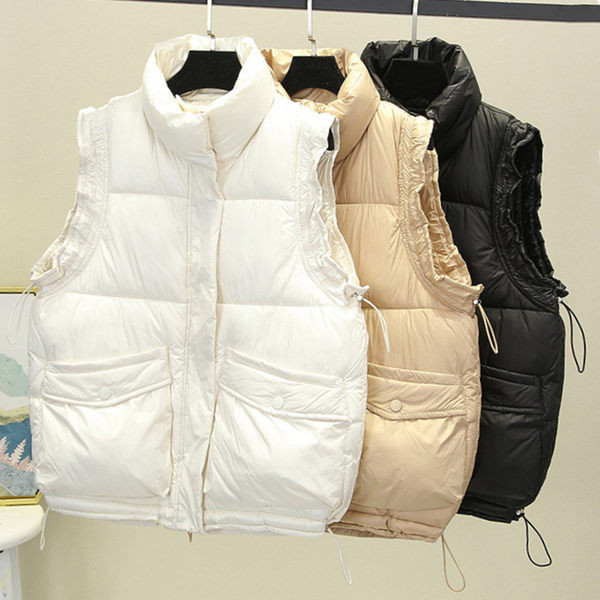 Vestă de damă cu guler înalt și cravate