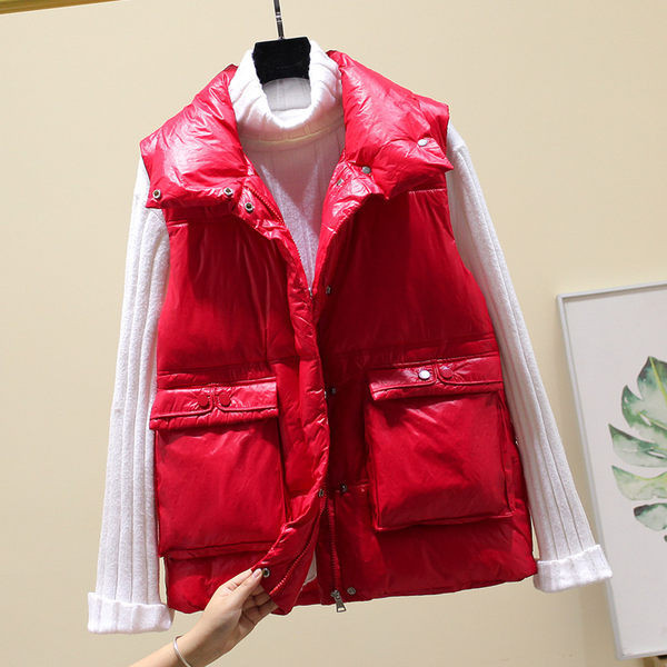 Ženski prsluk s patentnim zatvaračem i metalnim elementima