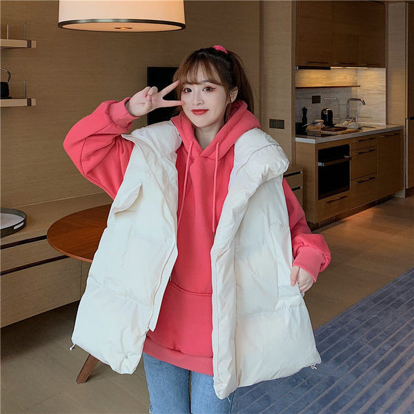 Laisvalaikio moteriška liemenė aukšta apykakle – platus modelis