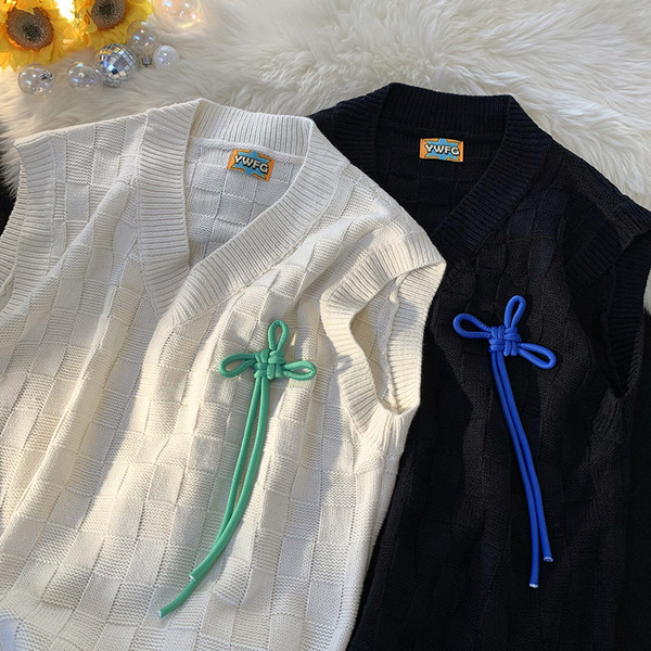 Új modell női kötött mellény hegyes nyakkivágással