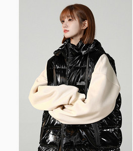 Vesta de dama model lat cu gluga si inscriptie