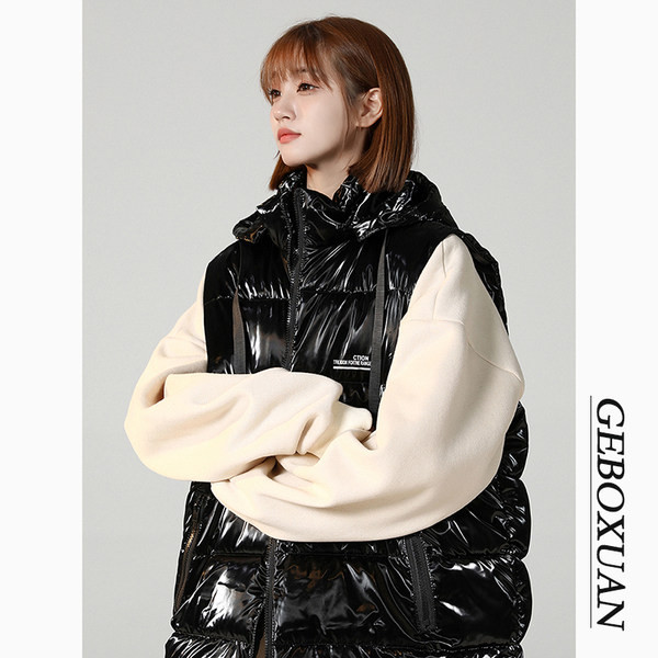 Vesta de dama model lat cu gluga si inscriptie