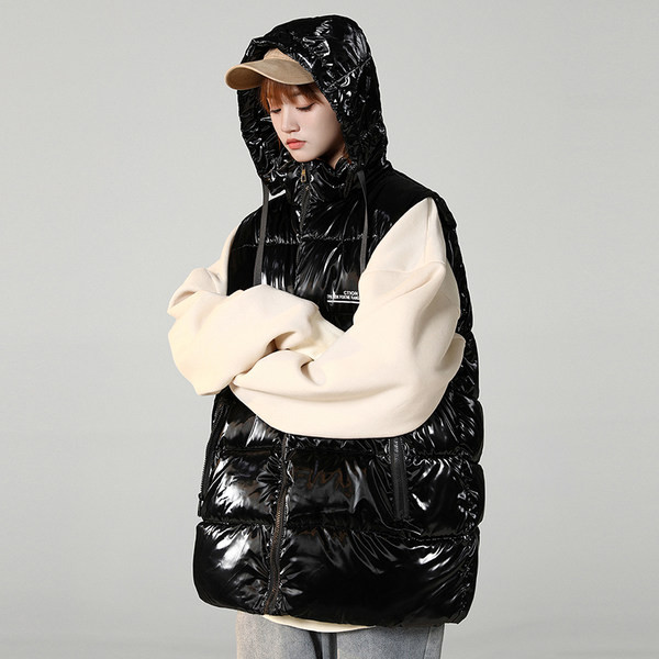 Vesta de dama model lat cu gluga si inscriptie