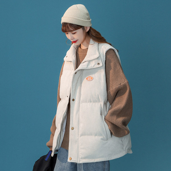 Vesta de dama model lat cu fermoar si nasturi