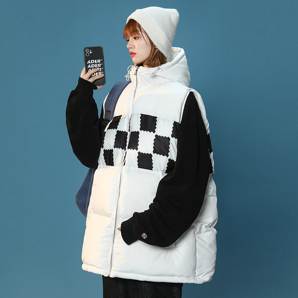 Női téli mellény kapucnival