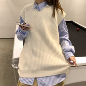 Moteriška V formos kaklo megzta liemenė