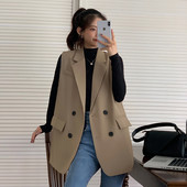 Actuala vesta de dama model lat cu nasturi