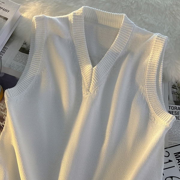 Vestă de damă cu decolteu în V