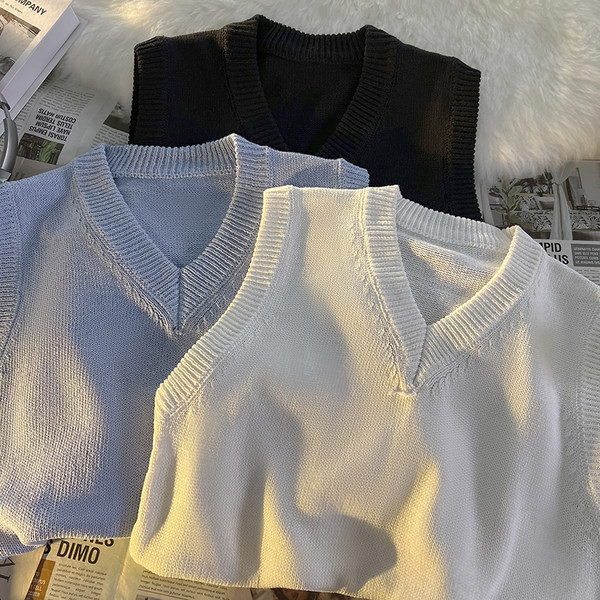 Vestă de damă cu decolteu în V