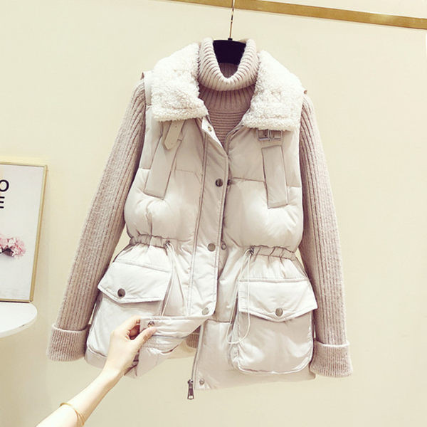 Moteriška žieminė liemenė su kišene ir sagomis