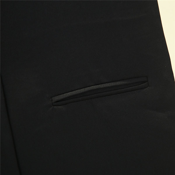 Vesta eleganta de dama cu broderie