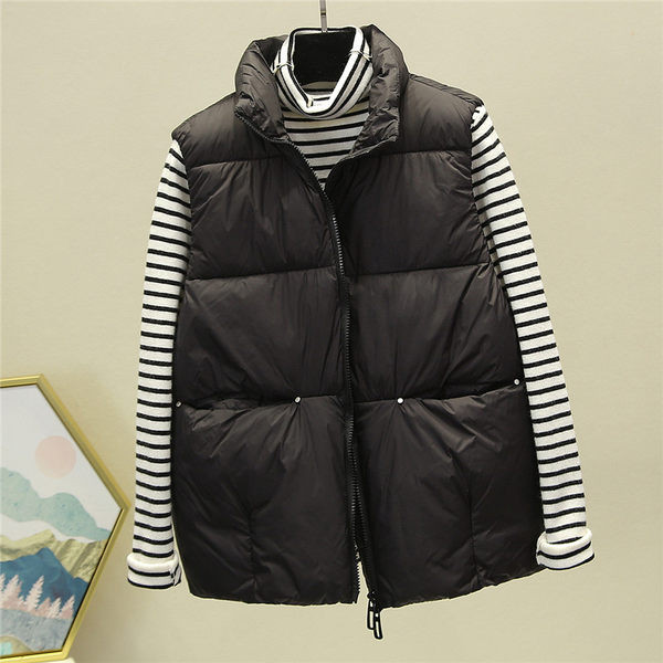 Női mellény kövekkel és zsebbel