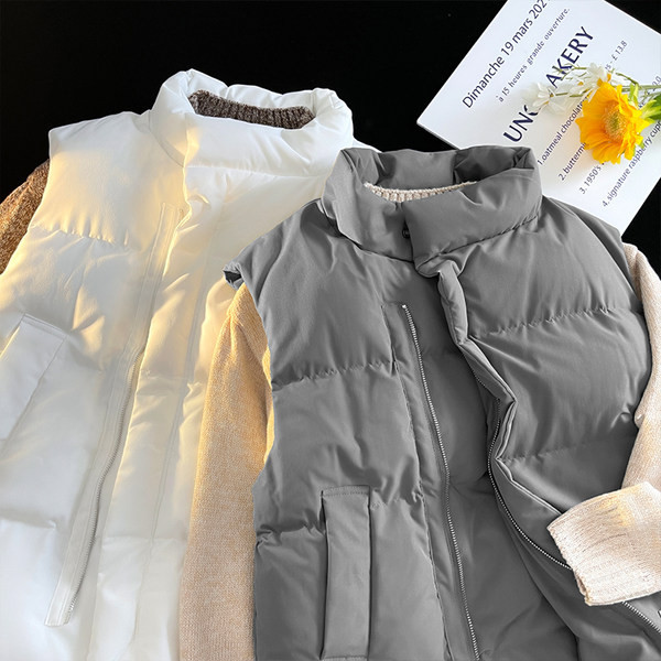 Moteriška liemenė su užtrauktuku ir apykakle