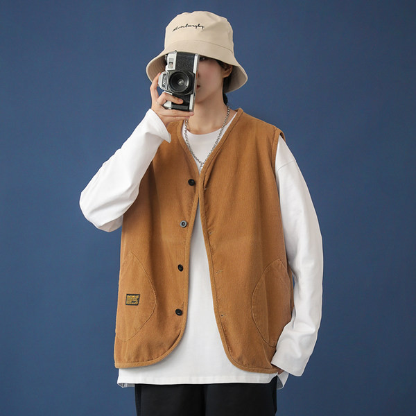 Ženski ležerni prsluk s kopčanjem na gumbe i džepom