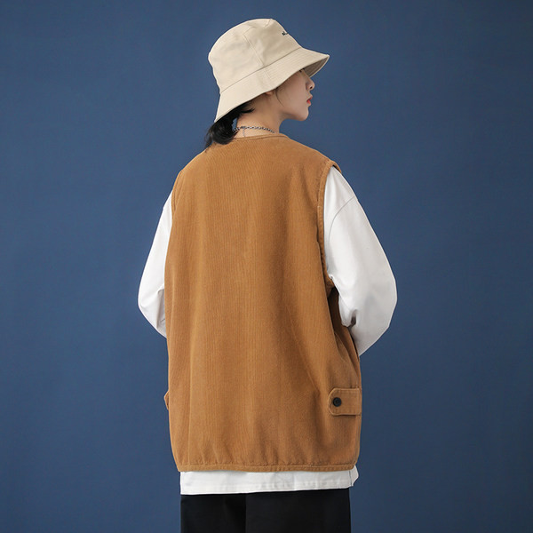 Ženski ležerni prsluk s kopčanjem na gumbe i džepom