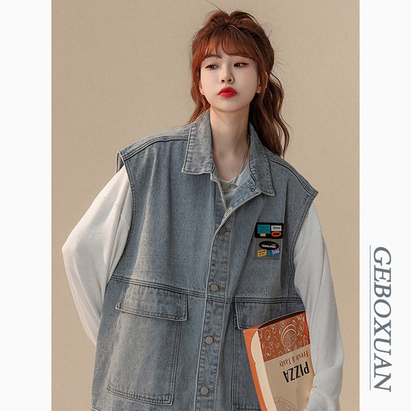 Moteriška džinsinė liemenė su kišenėmis ir logotipu