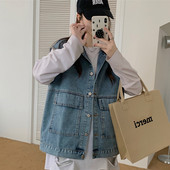 Női farmermellény gombokkal és zsebbel