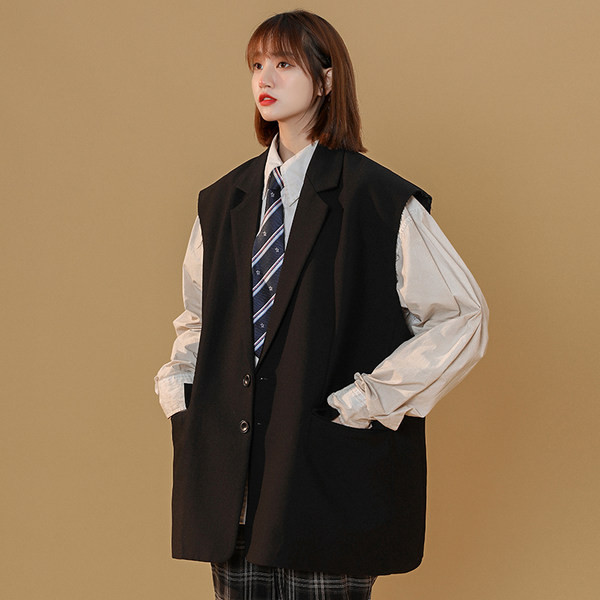 Φαρδύ μοντέλο γυναικείου γιλέκου