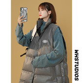 Vestă de damă cu fermoar și nasturi laterale