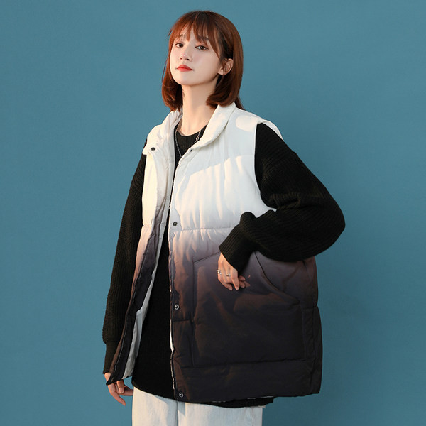 Moteriška laisvalaikio vaivorykštinių spalvų liemenė