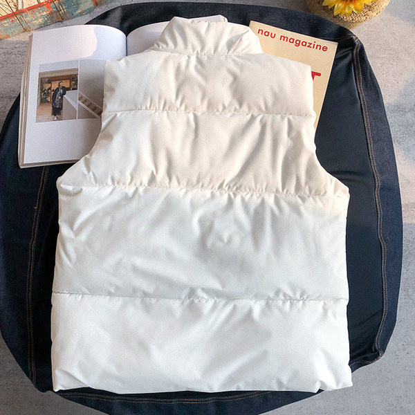 Női mellény zsebbel és cipzárral