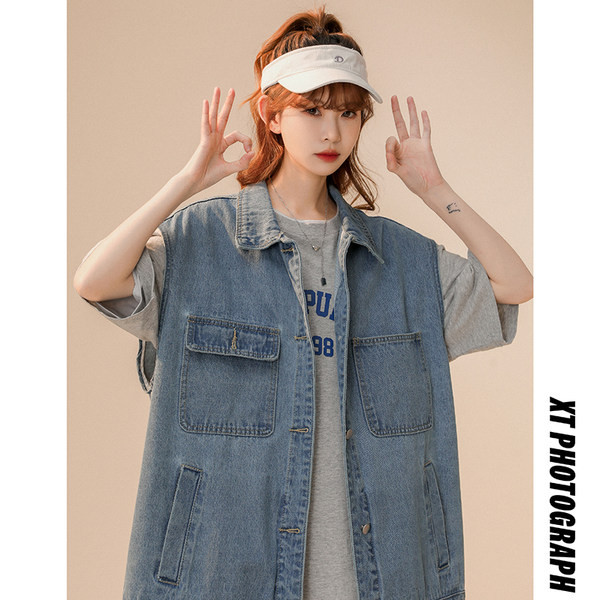 Farmer alkalmi mellény gombokkal és zsebbel