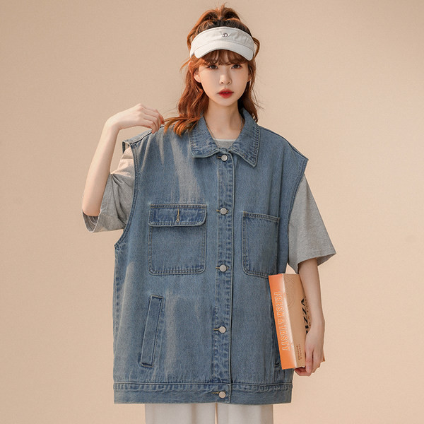 Farmer alkalmi mellény gombokkal és zsebbel