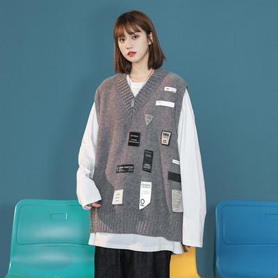 Moteriška vintažinė liemenė su V formos iškirpte