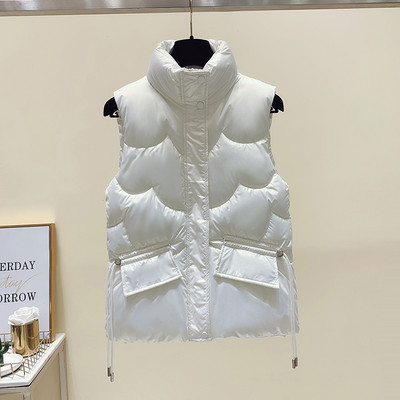 Moteriška liemenė su kišene ir raišteliais