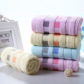 35 * 75 cm veido rankšluostis suaugusiems, minkštas kilpinis, greitai džiūstantis kūno rankšluostis.