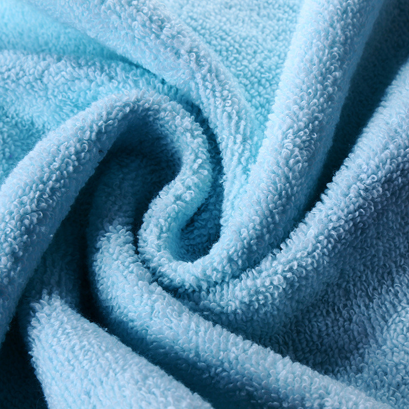 35 * 75 cm veido rankšluostis suaugusiems, minkštas kilpinis, greitai džiūstantis kūno rankšluostis.