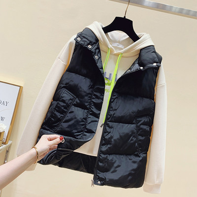 Moteriška plačia liemenė su užtrauktuku