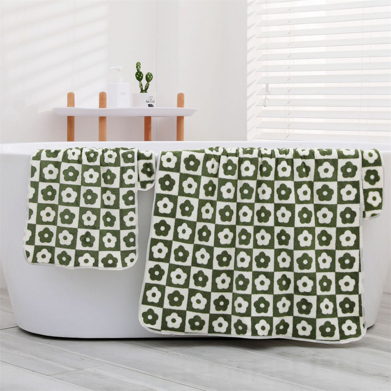 Mieli languoti gėlių mikropluošto rankšluosčiai vonios rankšluosčiai minkšti veido rankšluosčiai, sugeriantys paplūdimio rankšluosčiai / 70 * 140 cm plaukų veido rankšluosčių rinkinys