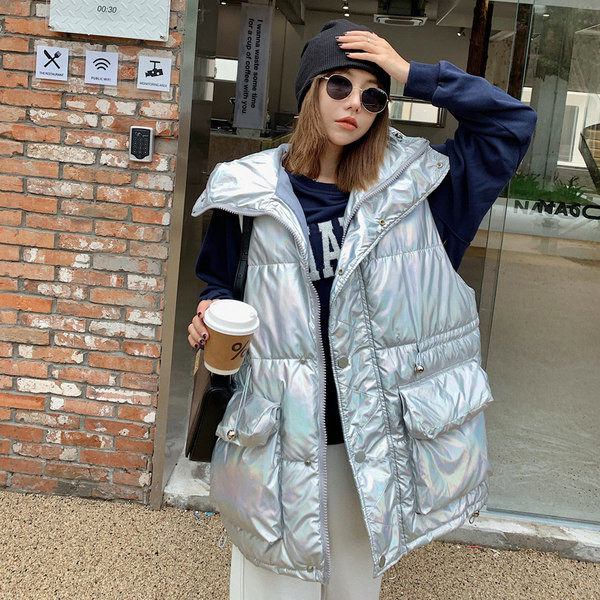 Moteriška ilga liemenė su gobtuvu ir kišene