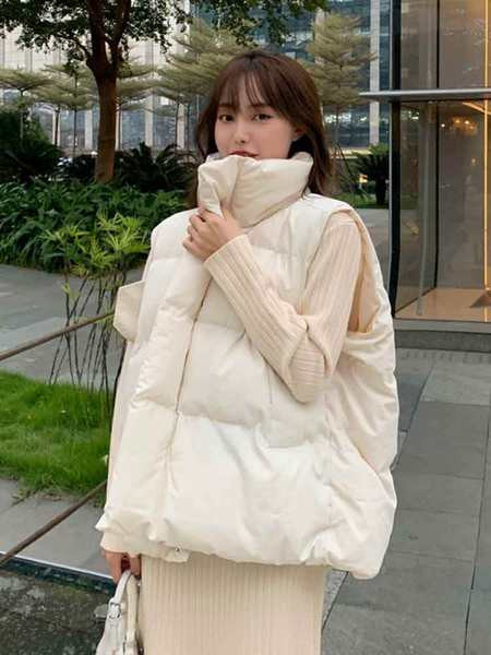 Platus moteriškos liemenės modelis