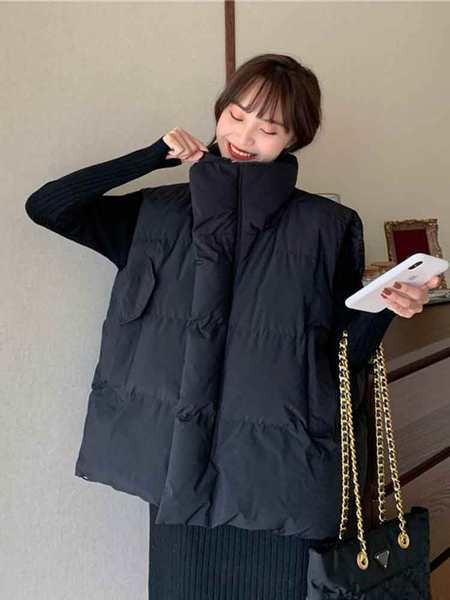 Platus moteriškos liemenės modelis