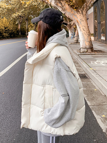 Moteriška liemenė aukšta apykakle ir sagomis