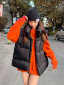 Zimski široki prsluk s džepom i patentnim zatvaračem