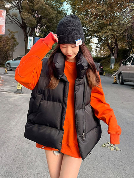 Zimski široki prsluk s džepom i patentnim zatvaračem