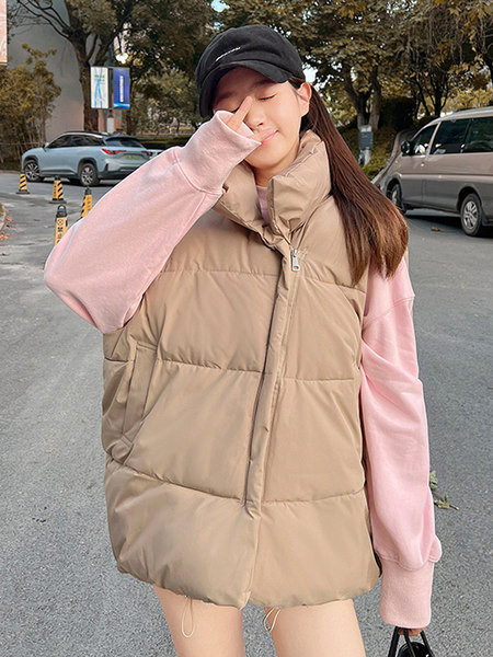 Zimski široki prsluk s džepom i patentnim zatvaračem