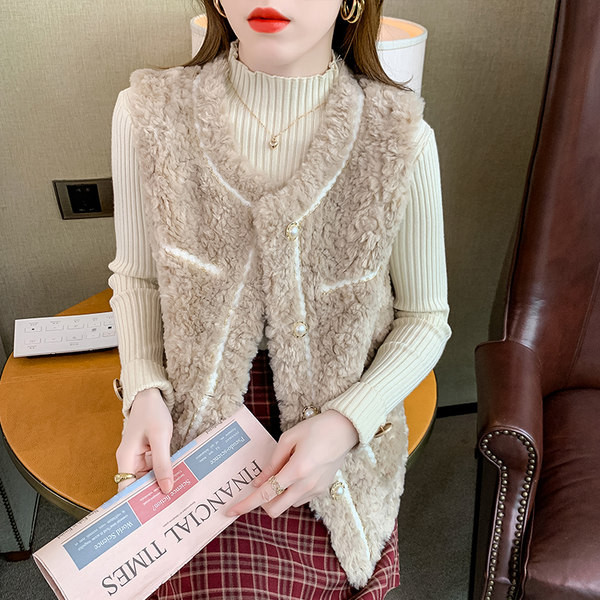 Vesta de dama toamna-iarna la moda cu buzunar si nasturi