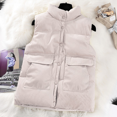 Moteriška liemenė su švaraus rašto apykakle