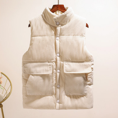 Moteriška liemenė su švaraus rašto apykakle