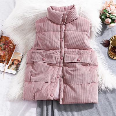 Moteriška liemenė su švaraus rašto apykakle